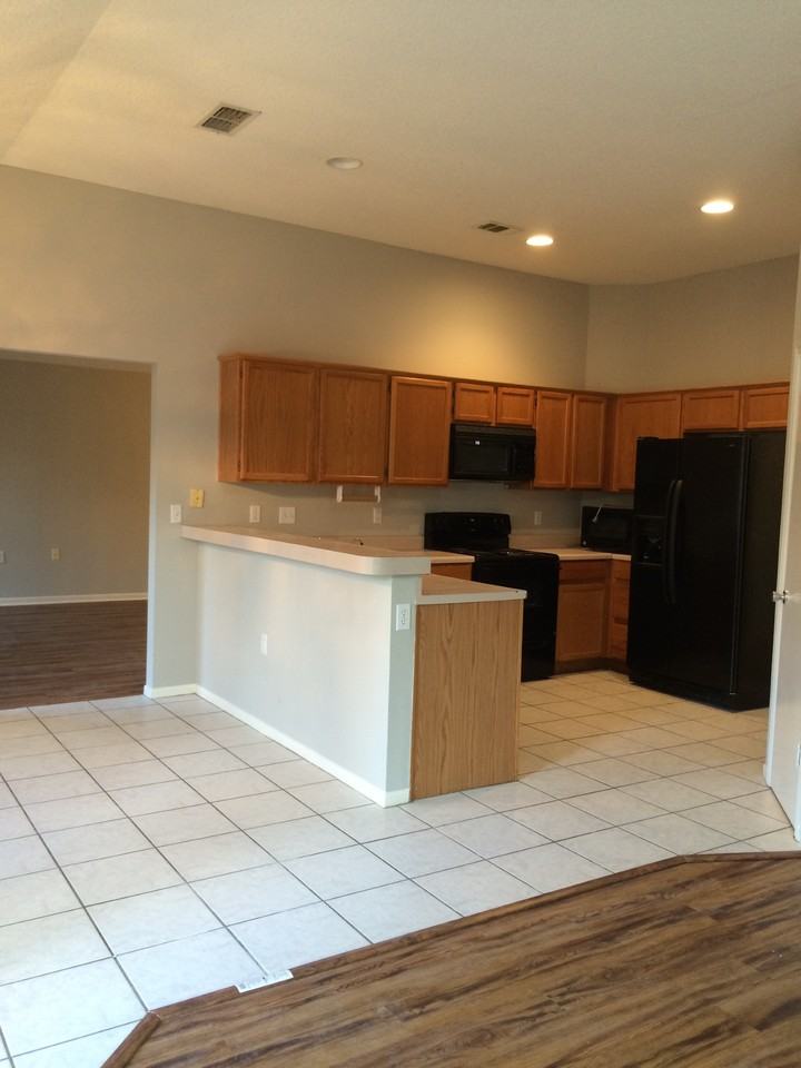314 Scotch Rose Ln #NA - Photo 4 of 34