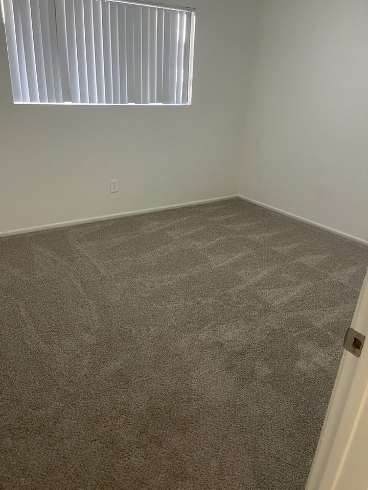 2232 E Lenita Ln #B - Photo 3 of 8