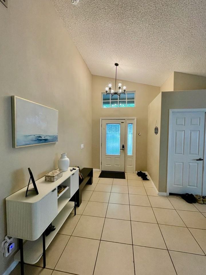 3729 Shawn Cir - Photo 5 of 45
