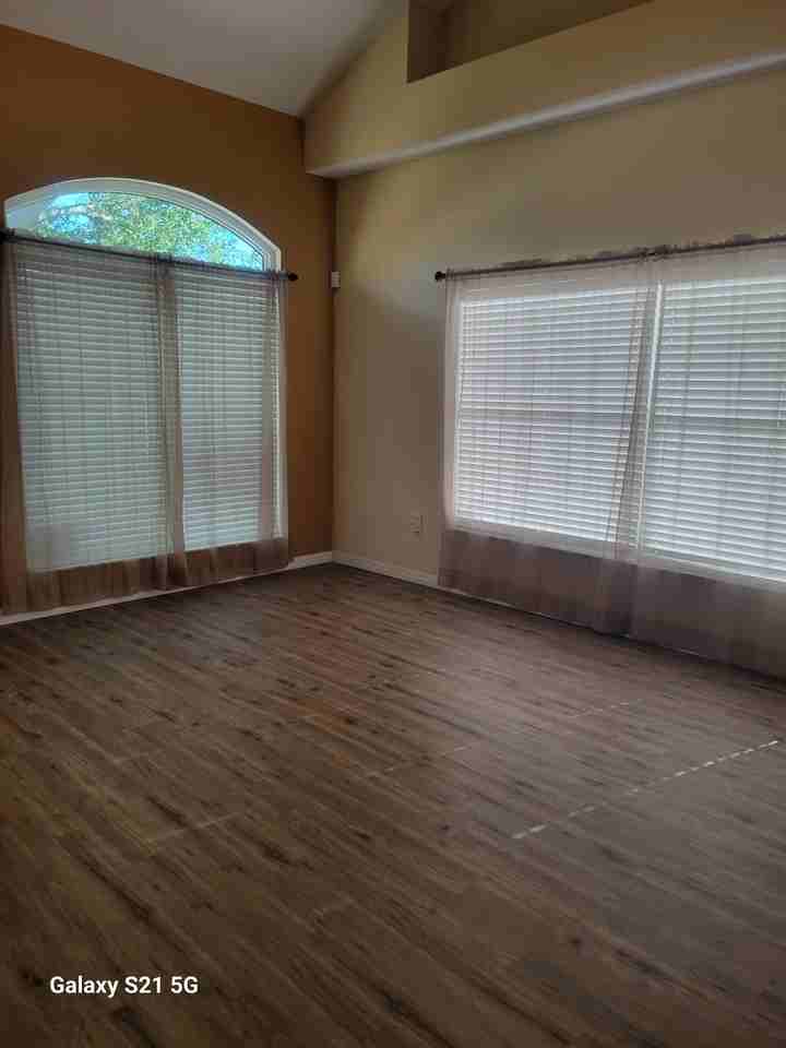 1324 Franford Dr #NA - Photo 4 of 29