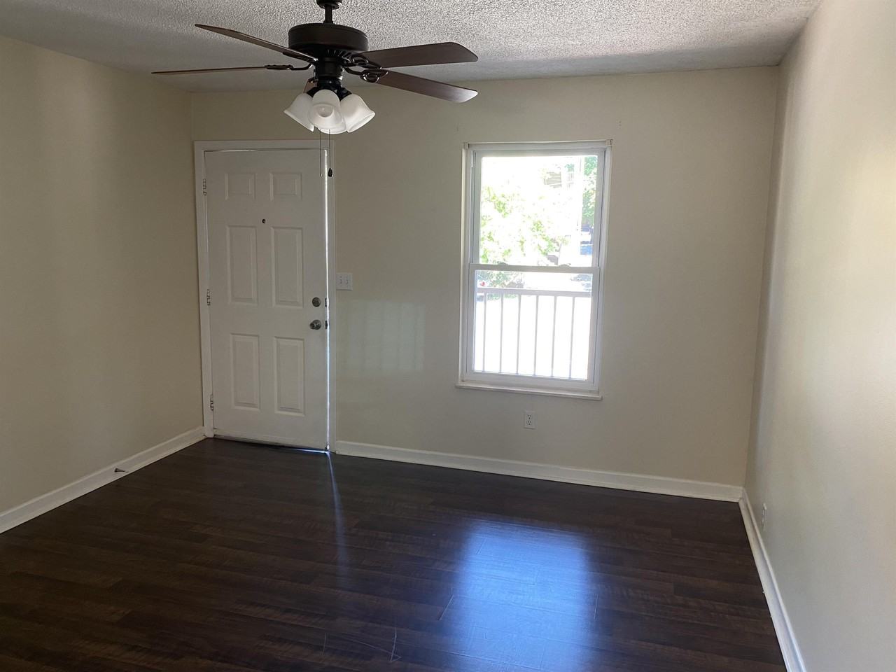 526 Rhodwin Avenue - Photo 2 of 12