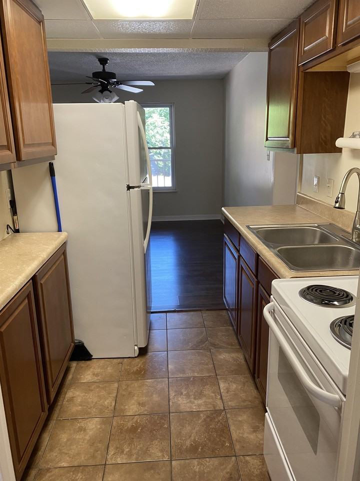 526 Rhodwin Avenue - Photo 3 of 12
