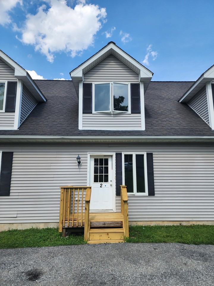 2665-2667 State Route 55 - Residential - Photo 2 of 15