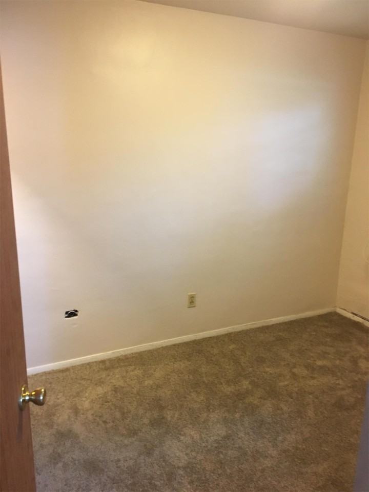 306 W. Hill St. - Photo 2 of 10