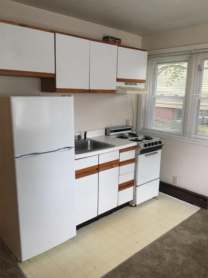 306 W. Hill St. - Photo 4 of 10