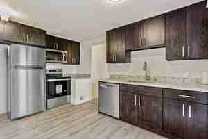 featured image of 810 W Nickerson St