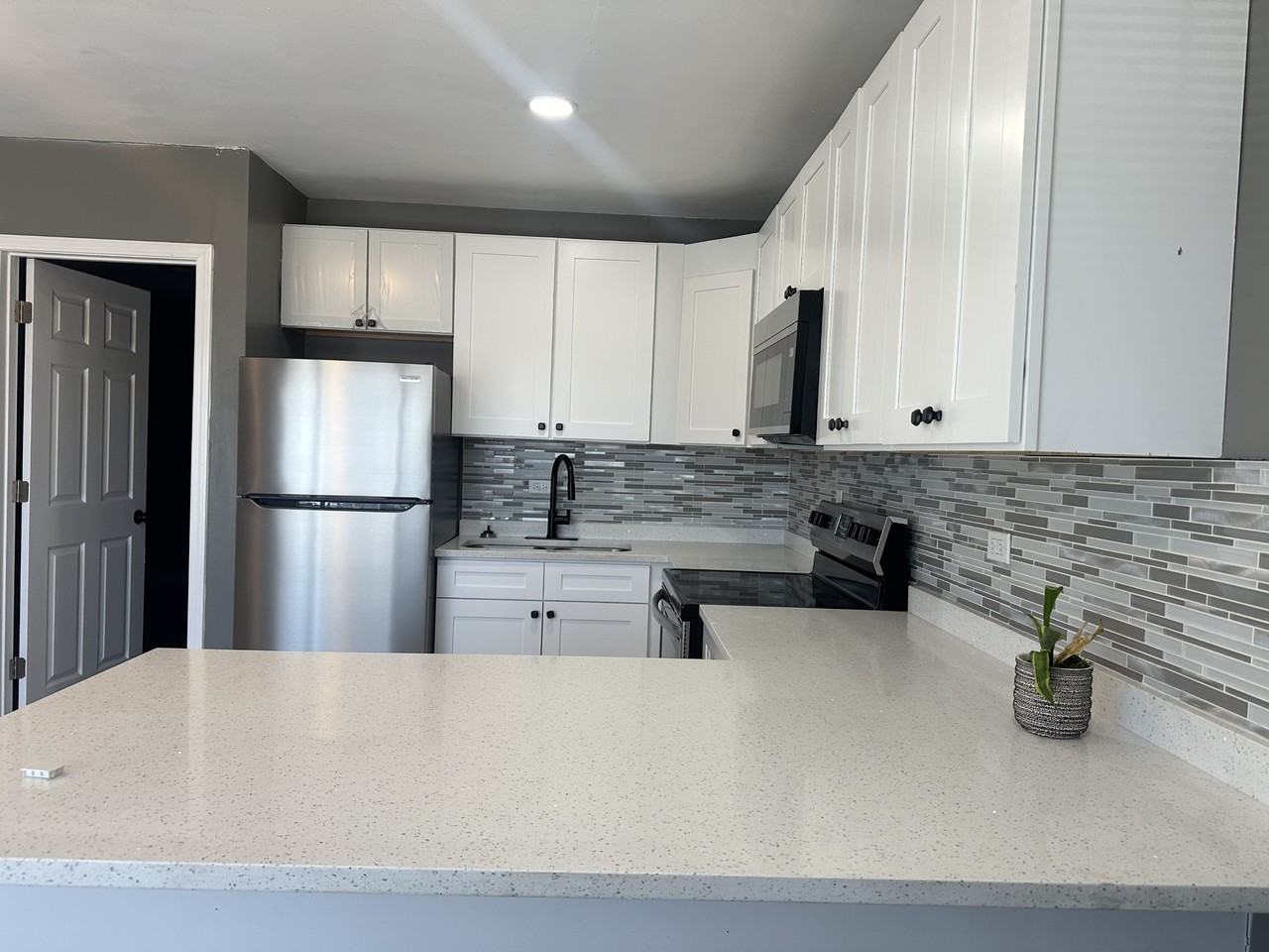 8120 South Kedzie Avenue - Photo 5 of 8