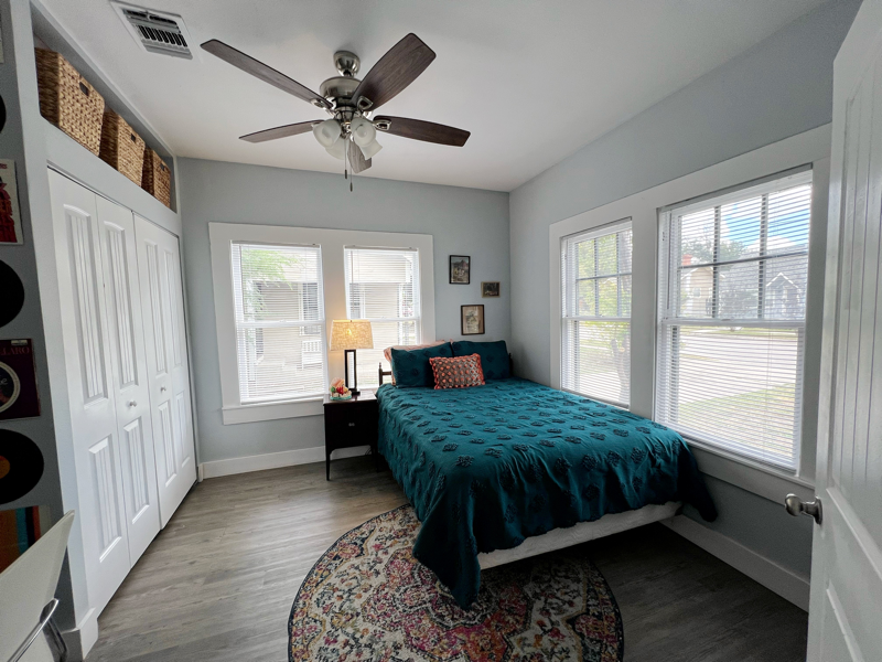 715 W Hollywood Ave #2 - Photo 7 of 25