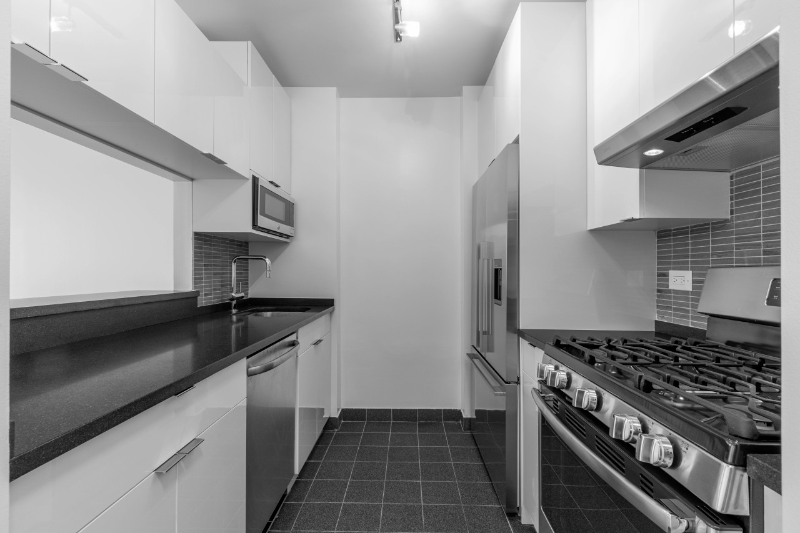 78 W 63rd St #S18D - Photo 3 of 38