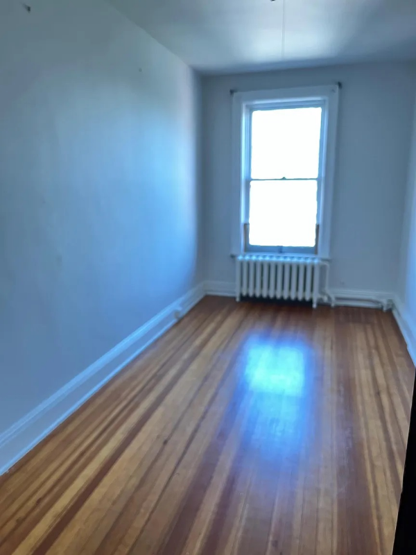 306 State St - Photo 5 of 6
