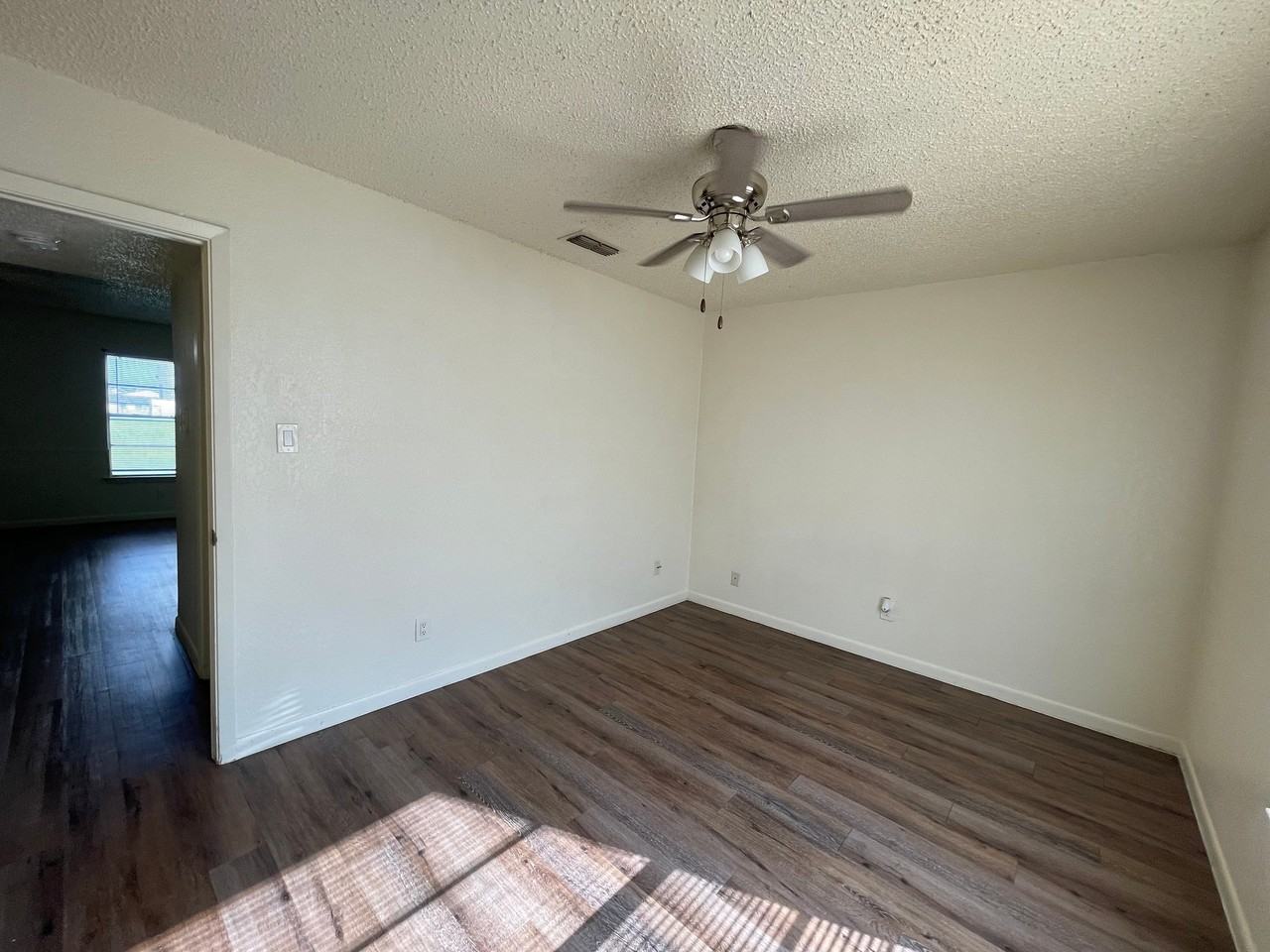 1702 Kirk Ave #104 - Photo 7 of 9