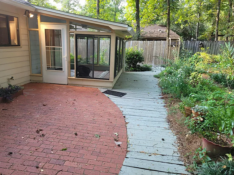 3327 Sedona Rd - Photo 2 of 6