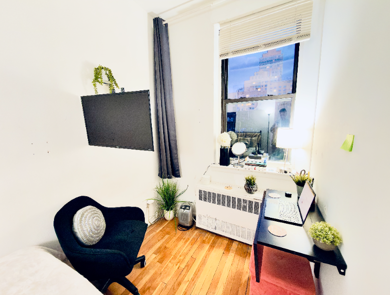 2nd Ave And East 75th St - Photo 4 of 18