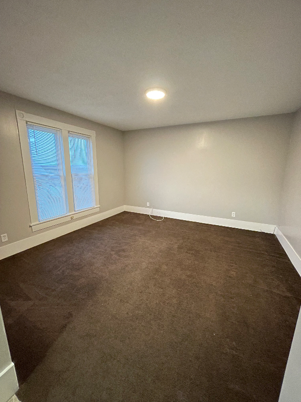220 N 6th St - Photo 4 of 11