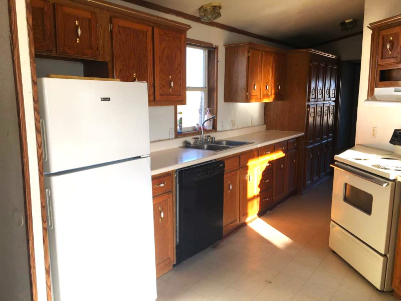 22445 Frontage Rd #D - Photo 3 of 11