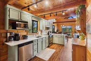 featured image of 168 Carpenter Ln
