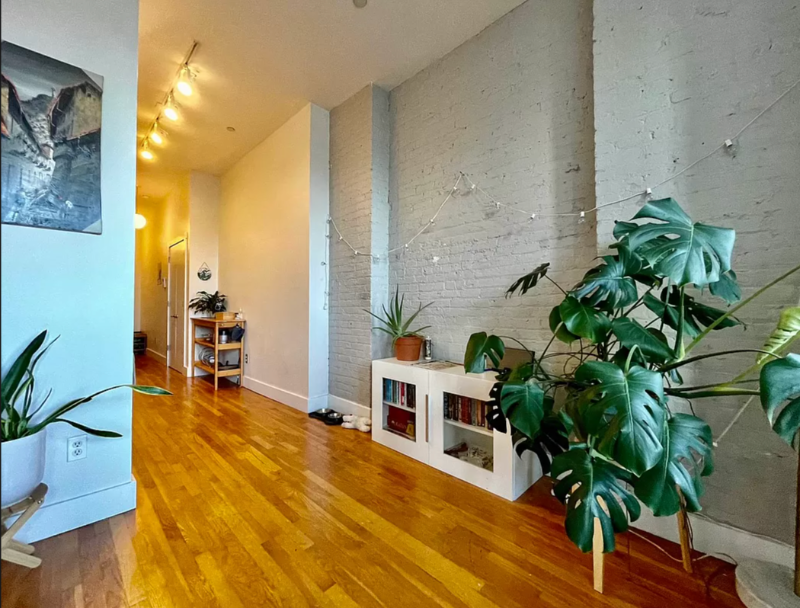 174 Bay 29th St - Photo 4 of 5