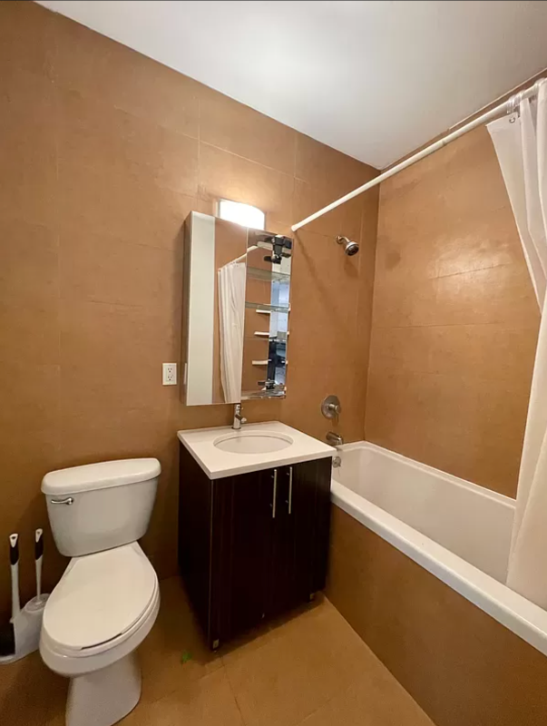 174 Bay 29th St - Photo 5 of 5
