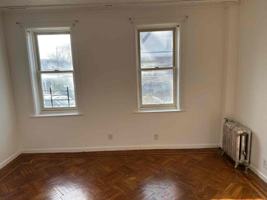 featured image of 1 Bronxwood Ave