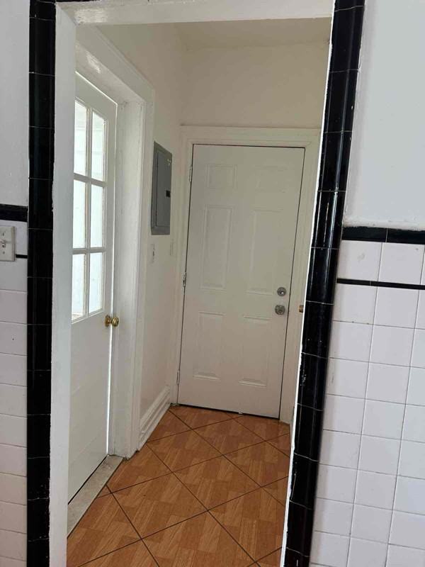 1 Bronxwood Ave - Photo 6 of 15
