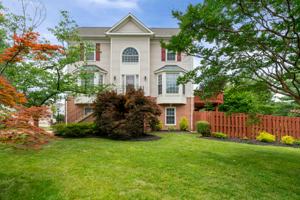 featured image of 7073 Kings Manor Dr