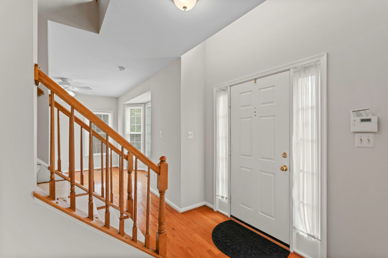 7073 Kings Manor Dr - Photo 4 of 20