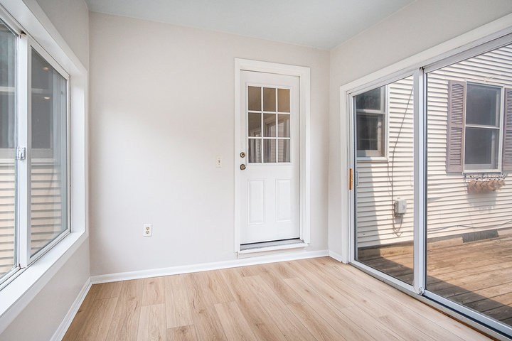 130 Plymouth Ave Ne - Photo 4 of 20