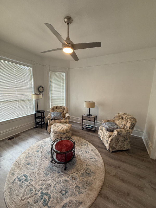 172 Orange St #1 - Photo 5 of 19