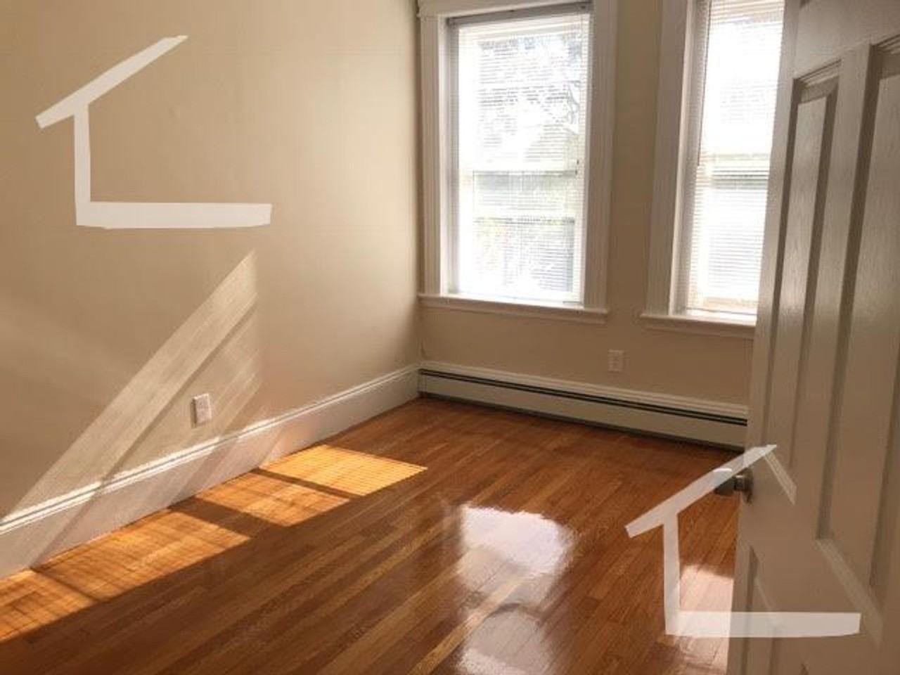 1335 Commonwealth Ave - Photo 3 of 9