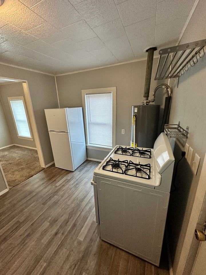 317 E Oakridge Ave - Photo 2 of 16
