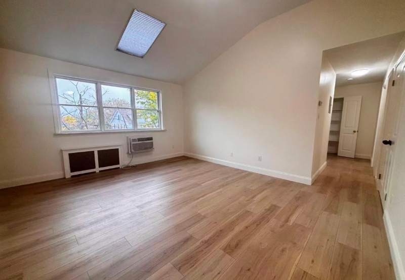 6145 Parsons Blvd - Photo 2 of 9