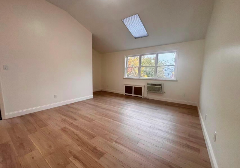 6145 Parsons Blvd - Photo 3 of 9