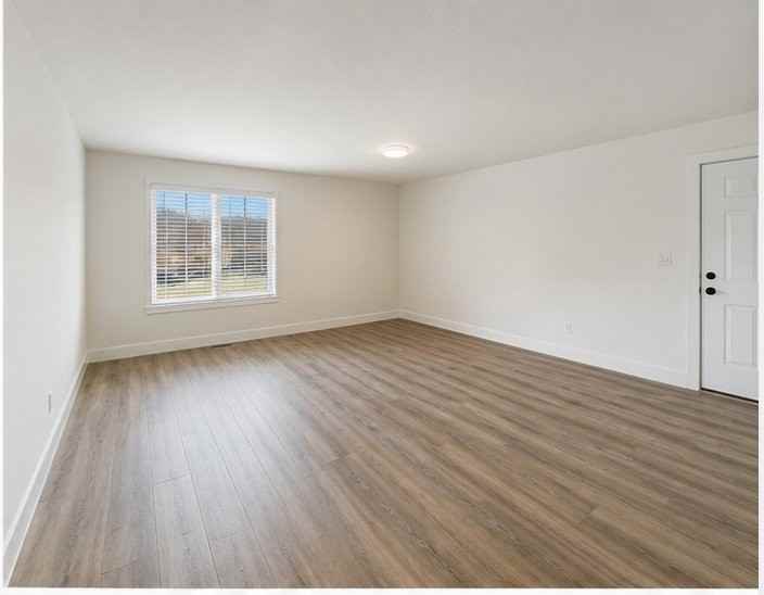 149 E 1st St #2 - Photo 2 of 5