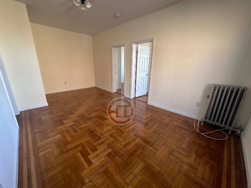 3132 Buhre Ave #3 - Photo 2 of 7