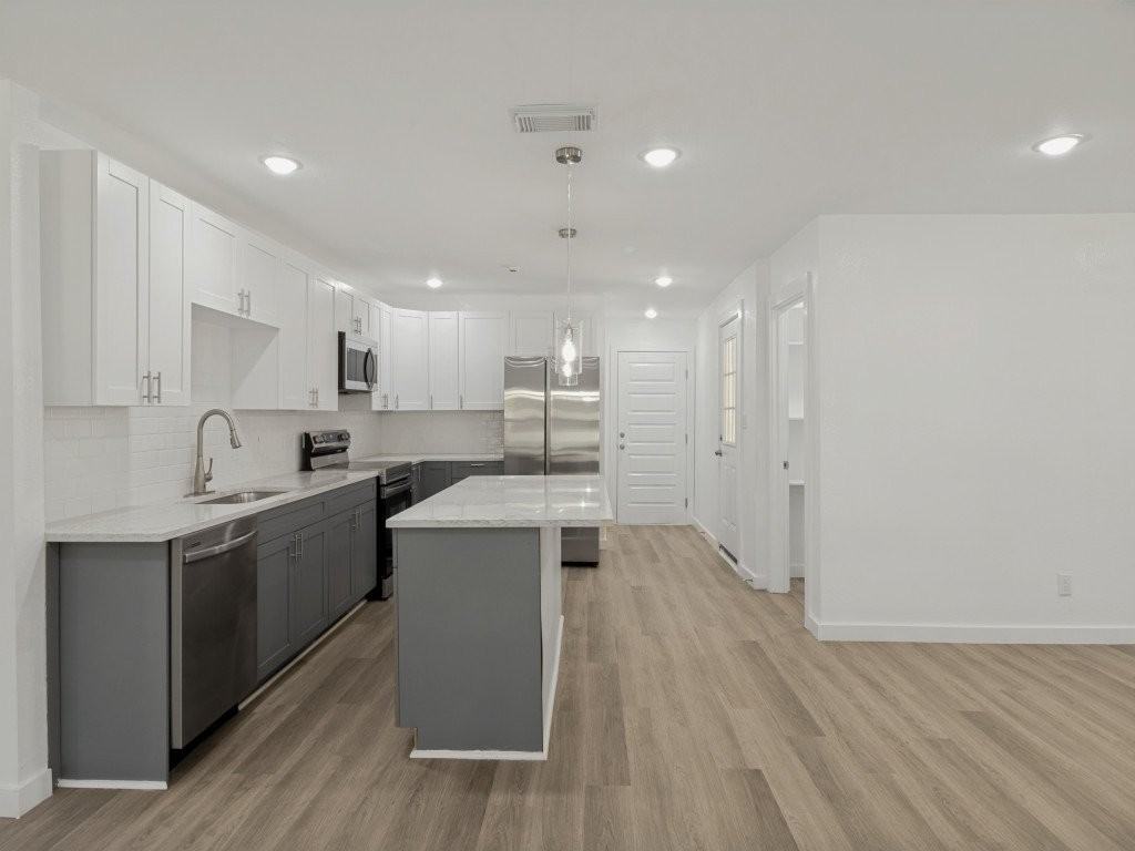 12057 Bellafonte Dr - Photo 5 of 15