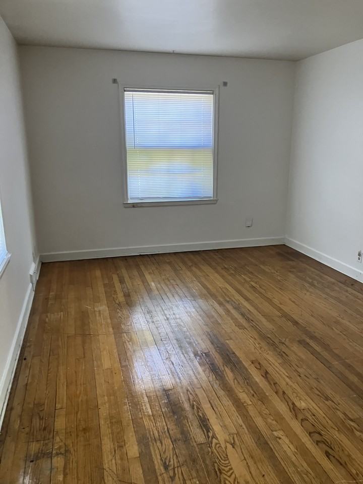 4025 North Sherman Boulevard - Photo 3 of 7