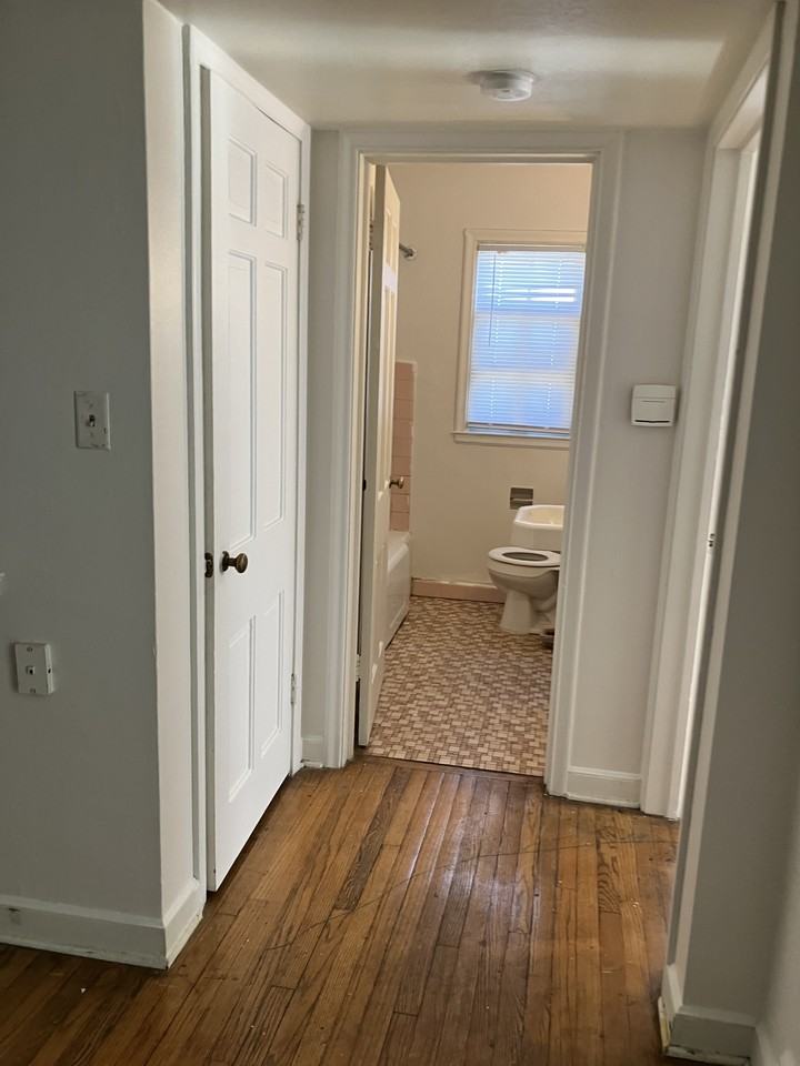 4025 North Sherman Boulevard - Photo 4 of 7