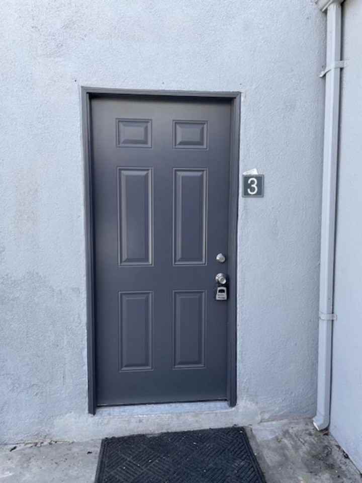 200 East Wakefield Avenue - Photo 2 of 18