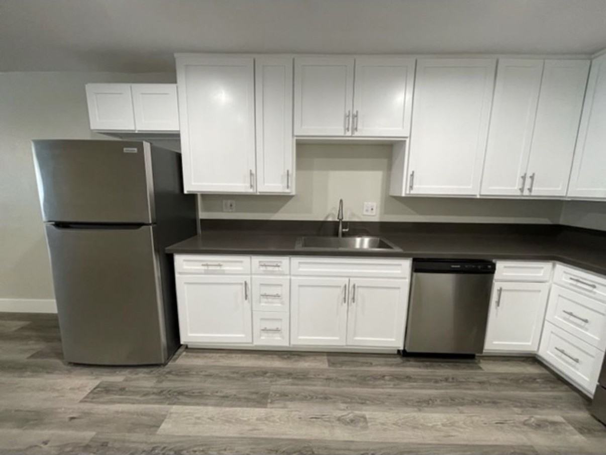 200 East Wakefield Avenue - Photo 6 of 18