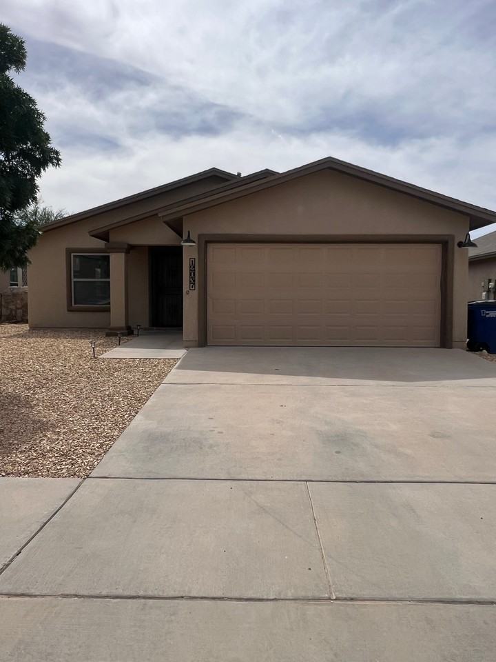 12037 Copper Mine Ln - Photo 2 of 26