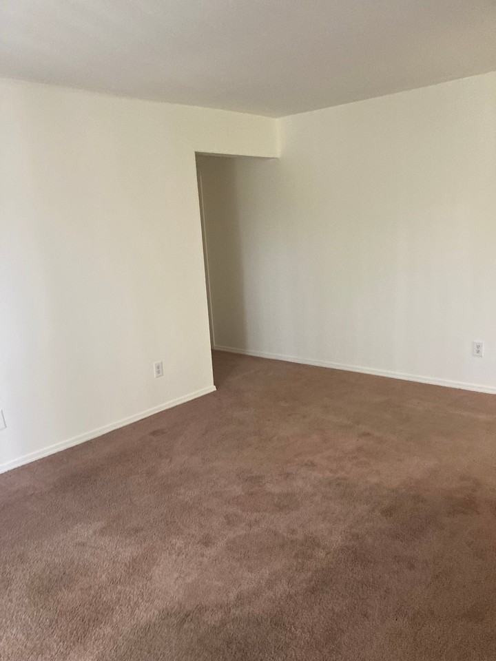 21640 Hillside Dr #2C - Photo 2 of 20