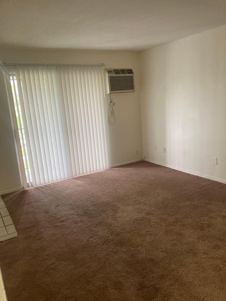 21640 Hillside Dr #2C - Photo 4 of 20