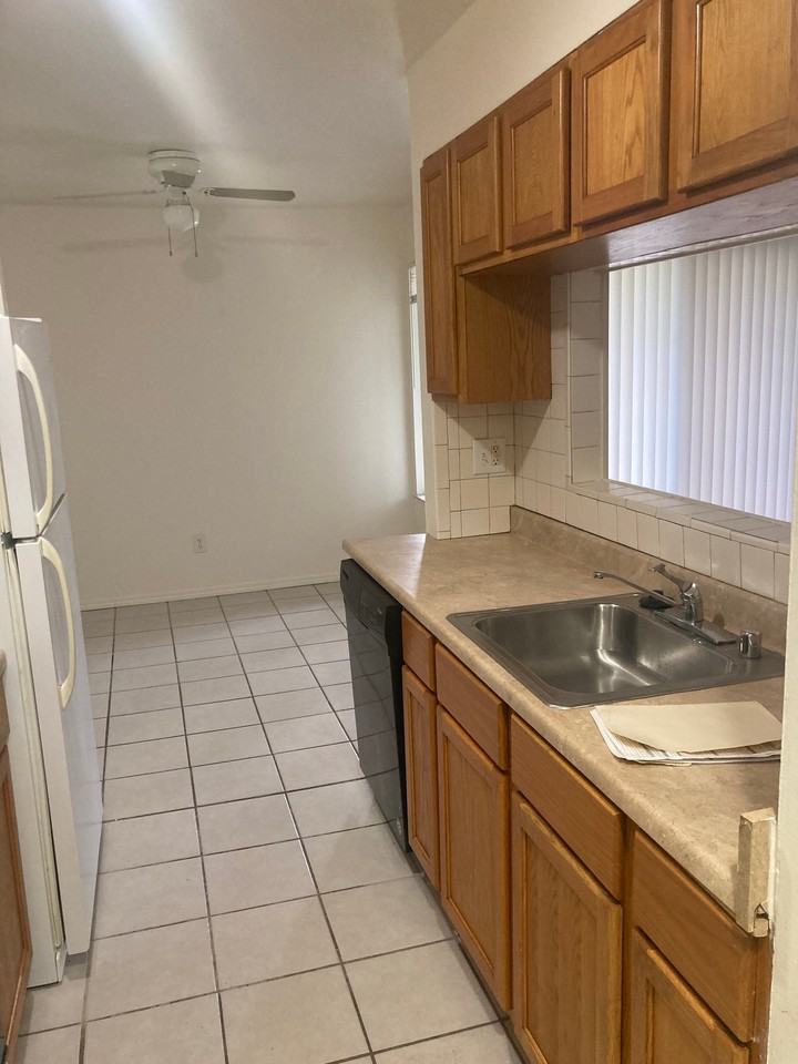 21640 Hillside Dr #2C - Photo 5 of 20