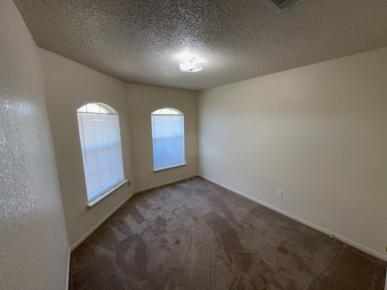 4004 Riverrock Dr - Photo 4 of 21