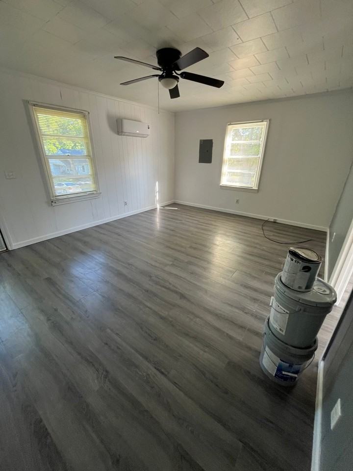 1455 Saint Andrews St #B - Photo 4 of 6
