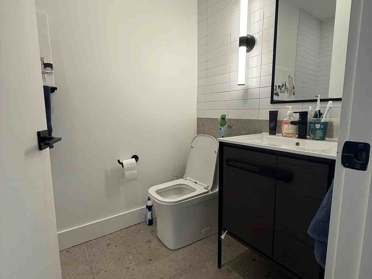75 Mcguinness Blvd - Photo 7 of 15