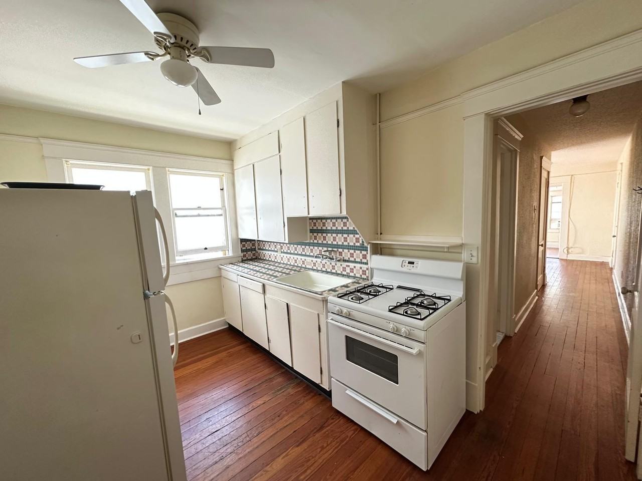115 - 638 3rd Ave S - Photo 5 of 12