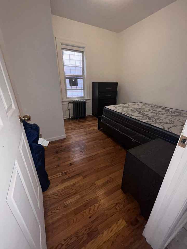 636 E 230th St #1 - Photo 6 of 8