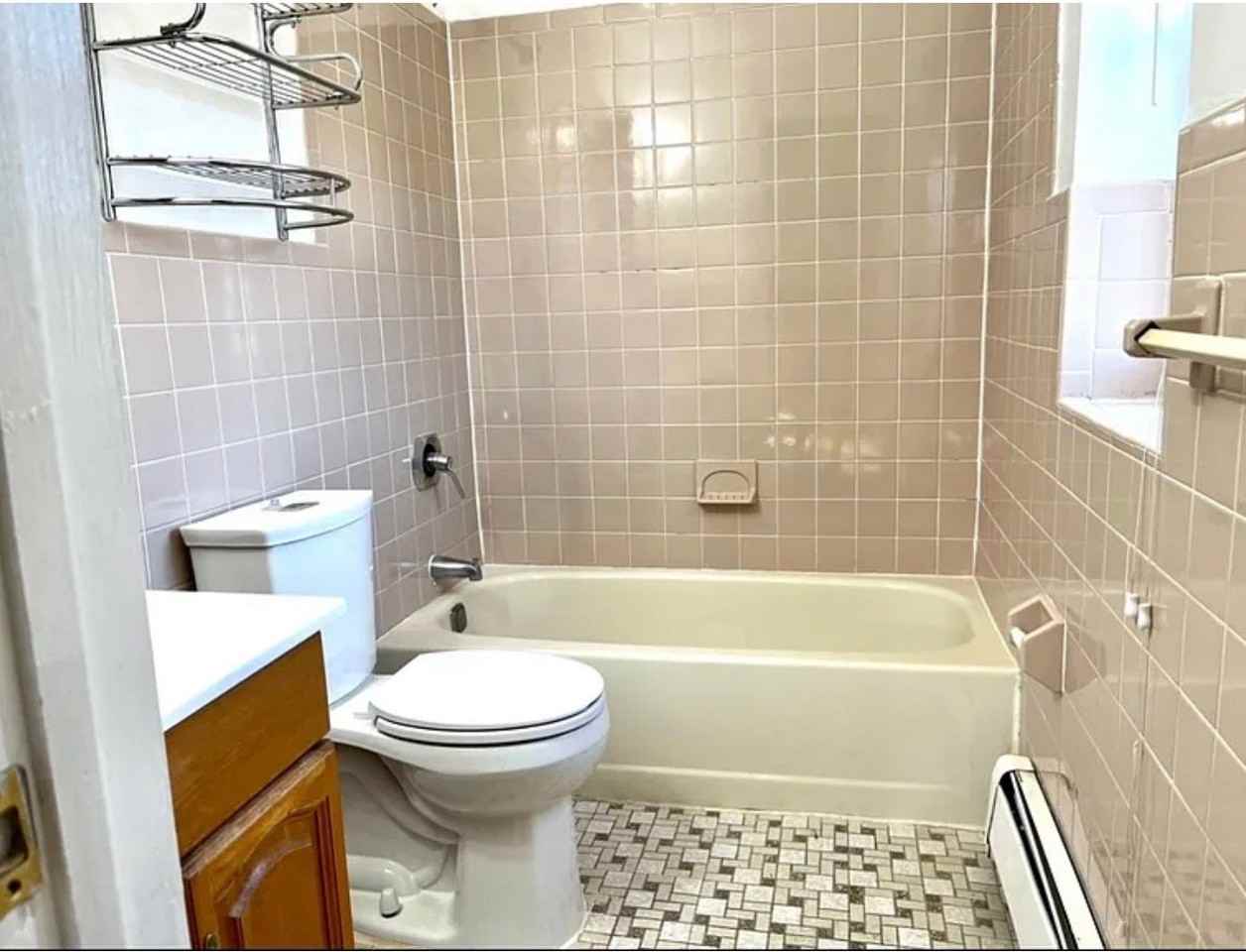 1772 Hammersley Ave #2 - Photo 5 of 17