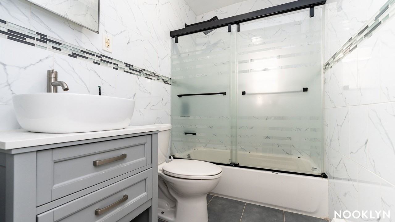 1635 Prospect Pl #1 - Photo 2 of 20